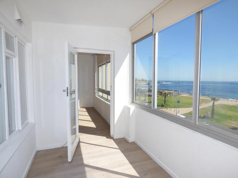 1 Bedroom Property for Sale in Mouille Point Western Cape